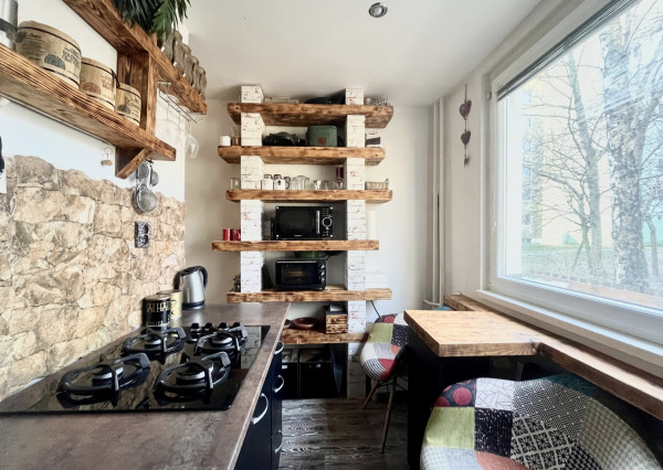 IBA U NÁS! Na predaj 2i byt v Dúbravke, komplet.rekonš. 51m2