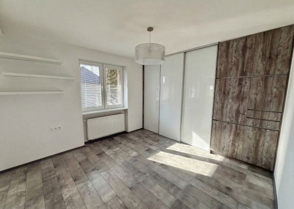 NA PREDAJ! 7 izbový zrekonštruovaný dvojgeneračný RD