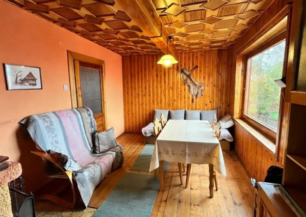 NA PREDAJ! Rekreačná chata Javorníky - Nesluša, 177 m²