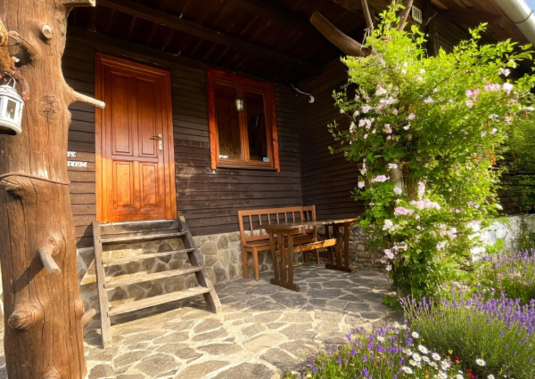 NA PREDAJ! Rekreačná chata Javorníky - Nesluša, 177 m²