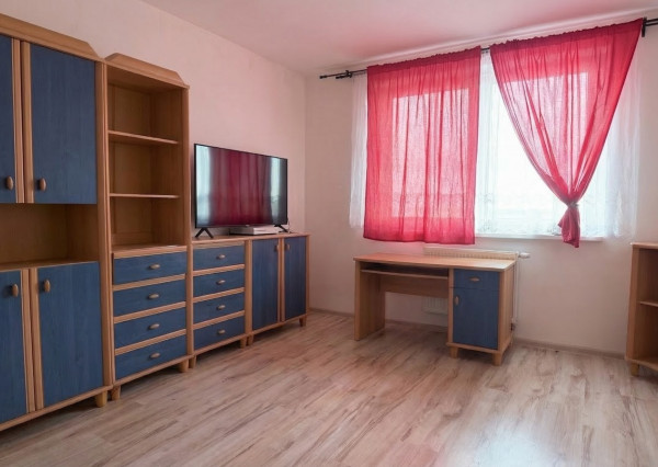 NA PREDAJ! 4 i zariadený dvojpodlažný RD - Lehnice Sása