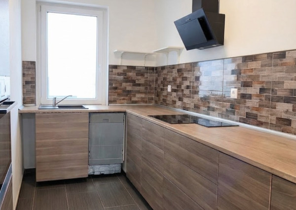 NA PREDAJ! 4 i zariadený dvojpodlažný RD - Lehnice Sása