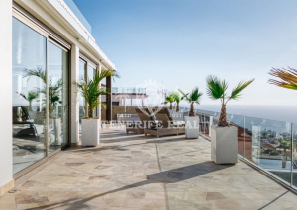 Na predaj výnimočná vila v srdci Tenerife-San Eugénio, 690m2