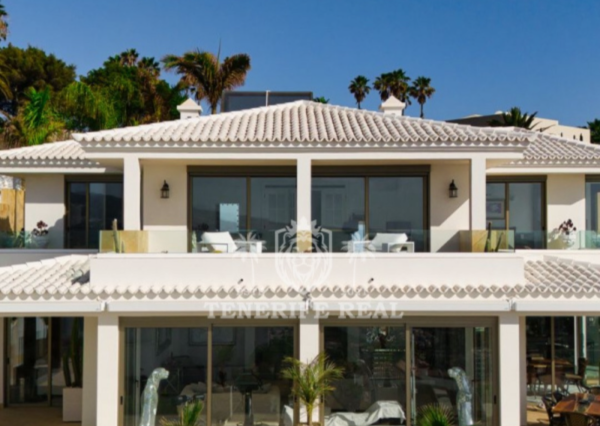 Na predaj výnimočná vila v srdci Tenerife-San Eugénio, 690m2
