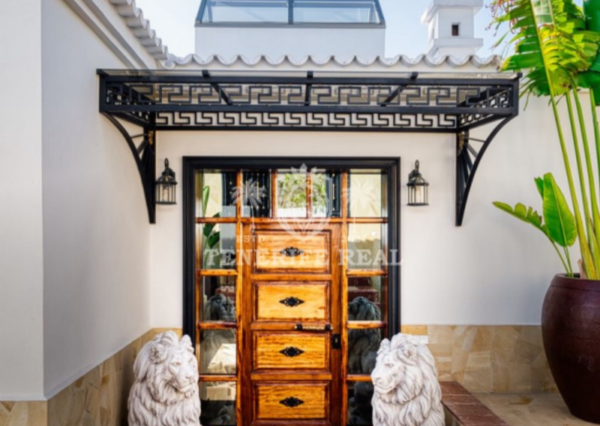 Na predaj výnimočná vila v srdci Tenerife-San Eugénio, 690m2