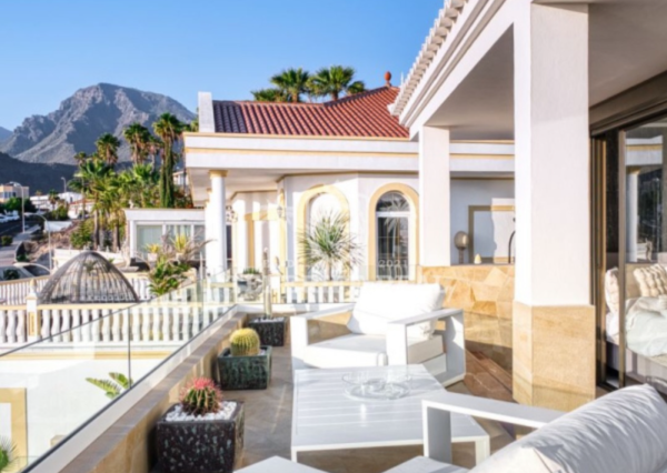 Na predaj výnimočná vila v srdci Tenerife-San Eugénio, 690m2