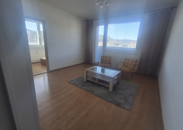 IBA U NÁS! Prenájom 3 izb.bytu ul.SNP v Považskej Bystrici