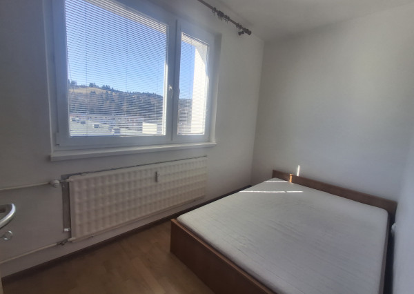 IBA U NÁS! Prenájom 3 izb.bytu ul.SNP v Považskej Bystrici