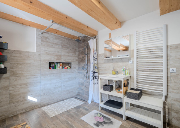 IBA U NÁS! Na predaj útulná chalupa LUBINA, polosamota 958m2