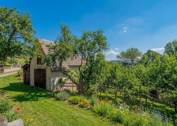 IBA U NÁS! Na predaj útulná chalupa LUBINA, polosamota 958m2