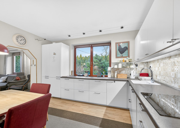 IBA U NÁS! Rodinný dom s krásnou záhradou - Lednické Rovne