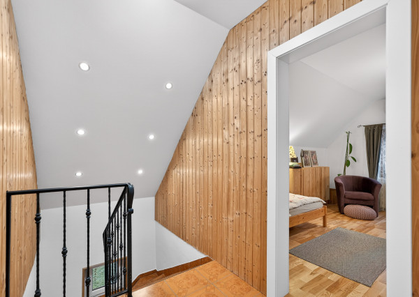 IBA U NÁS! Rodinný dom s krásnou záhradou - Lednické Rovne