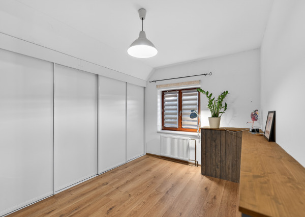 IBA U NÁS! Rodinný dom s krásnou záhradou - Lednické Rovne