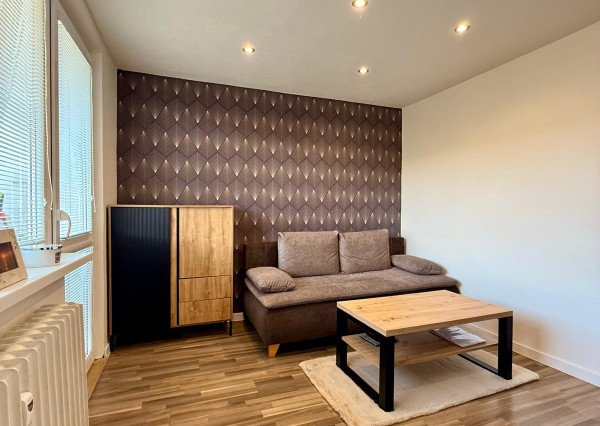 NA PREDAJ! Úžasný 1 izbový byt + loggia na TERASE!