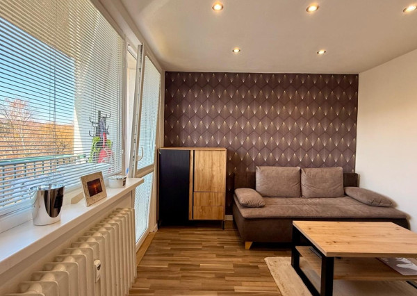 NA PREDAJ! Úžasný 1 izbový byt + loggia na TERASE!