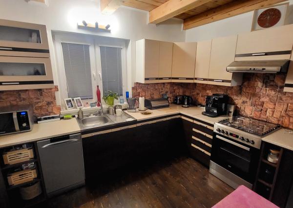 NA PREDAJ! 3-izbový murovaná chata pri jazere Tajvan – Čaňa