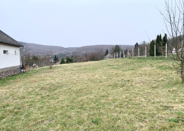 NA PREDAJ! Stavebný pozemok v obci Hollóháza