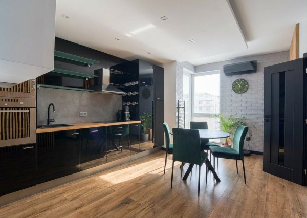 IBA U NÁS! NA PREDAJ - ZARIADENÝ 1,5 I BYT NA KRIŽOVATKÁCH