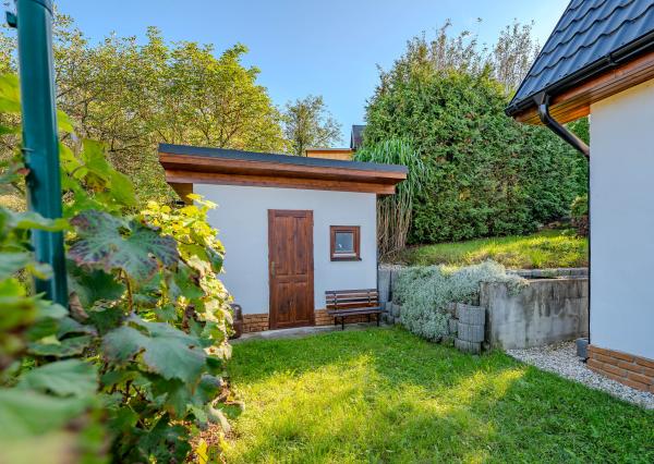 IBA U NÁS! Na predaj CHATA novostavba Trenčín Chrásť, 448 m2