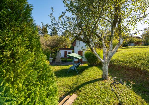 IBA U NÁS! Na predaj CHATA novostavba Trenčín Chrásť, 448 m2