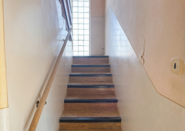 IBA U NÁS! 7 izbový dom s veľkým pozemkom 1685 m2 v pôvodnej časti Miloslavova - Investičná príležitosť