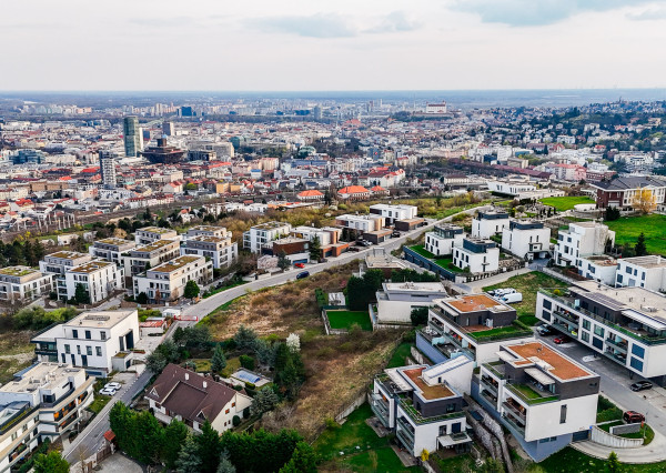 IBA U NÁS! Prémiový 2-izbový byt s parkovaním, 70m², Koliba