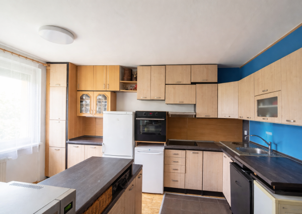 NA PREDAJ! Zrekonštruovaný 1 izbový byt Žilina-Vlčince, 36m2