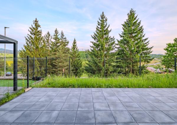 IBA U NÁS! Byt s benefitmi domu, 4i, terasa a pozemok 450m2