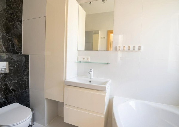 NA PREDAJ! Kompletne zrekonštruovaný 3i byt - ulica Planet