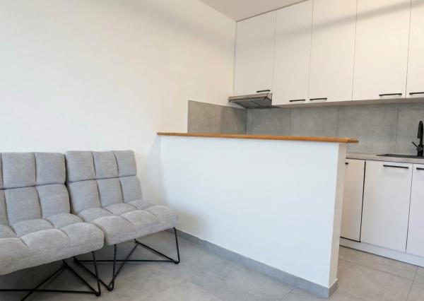 IBA U NÁS! Na predaj zrekonštruovaný 1-izbový byt, Karlová Ves