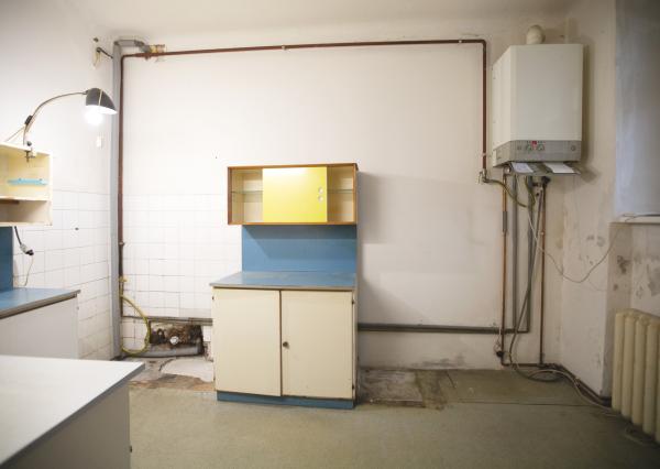 IBA U NÁS! Staromestský 2 izbový byt v pôvodnom stave, 83 m²