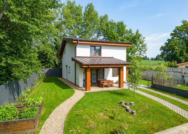 IBA U NÁS! Na predaj 5-izbový rodinný dom v Kalinkove, Senec