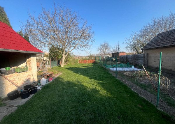 IBA U NÁS! Na predaj RD 3i+1i byt, Blatné na Ostr., 3265m²