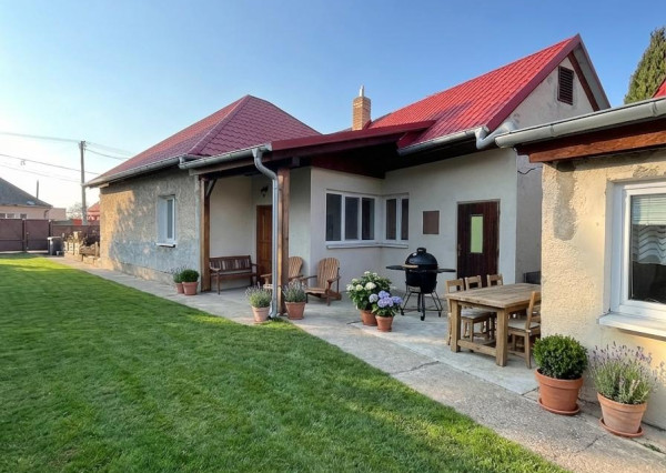 IBA U NÁS! Na predaj RD 3i+1i byt, Blatné na Ostr., 3265m²