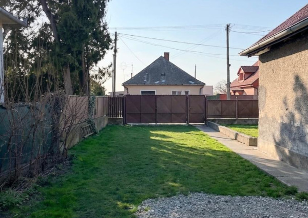 IBA U NÁS! Na predaj RD 3i+1i byt, Blatné na Ostr., 3265m²