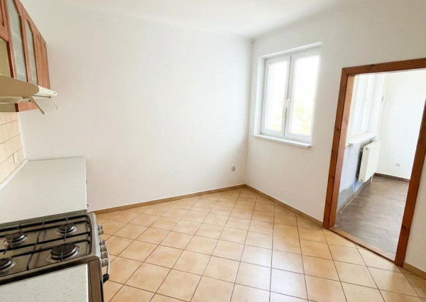 IBA U NÁS! Na predaj RD 3i+1i byt, Blatné na Ostr., 3265m²