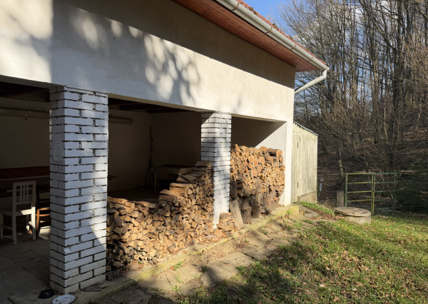 IBA U NÁS! Rodinný dom na polosamote pri lese - Nová Bošáca