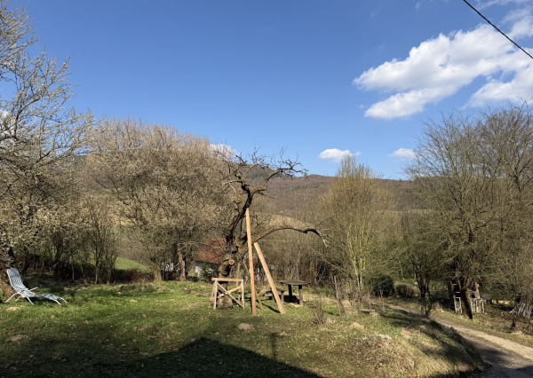 IBA U NÁS! Rodinný dom na polosamote pri lese - Nová Bošáca