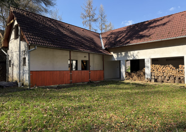 IBA U NÁS! Rodinný dom na polosamote pri lese - Nová Bošáca