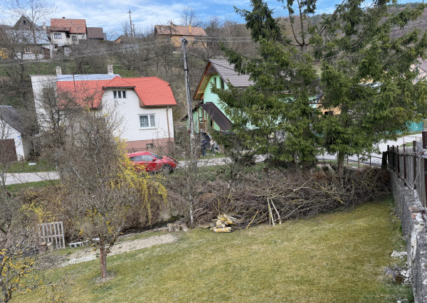 NA PREDAJ! Dom s výhľadmi na Strážovské vrchy-Košecké Rovné
