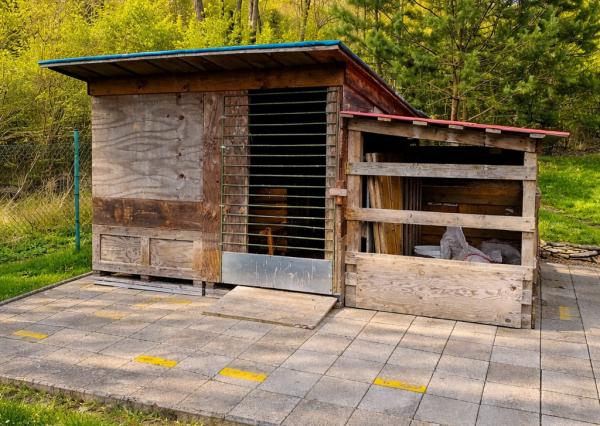 IBA U NÁS! Krásna chata- relax pri potôčiku 853 m2, Tr.Teplá