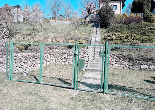 PRIPRAVUJEME! Na predaj CHATA so záhradou, Nemšová-Luborča,711 m2