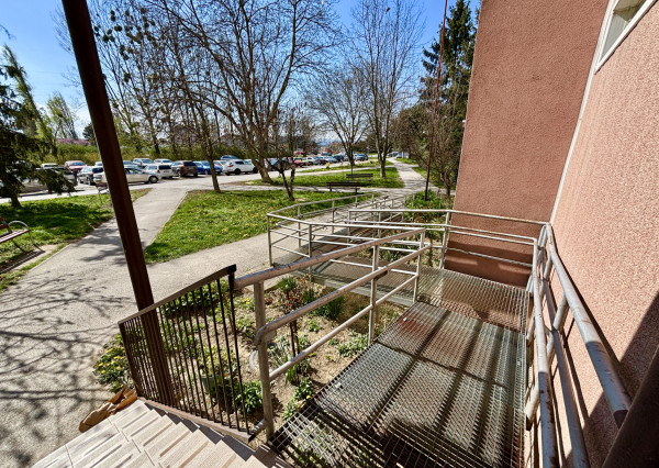 PRIPRAVUJEME! 3 izbový byt, loggia, pivnica, Košice