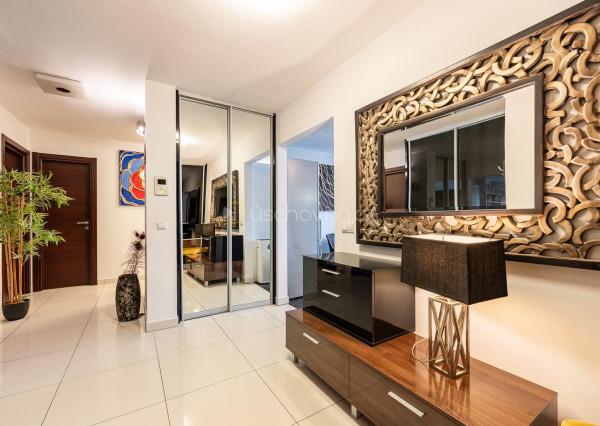 NA PREDAJ! 4 izbový byt s parkovaním Bratislava-Dúbravka