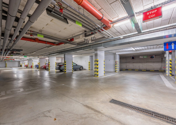 NA PREDAJ! 4 izbový byt s parkovaním Bratislava-Dúbravka