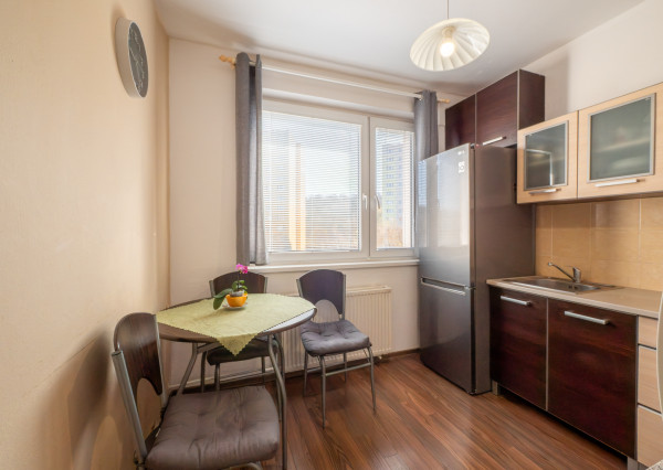 IBA U NÁS! Na predaj 2 izbový byt na sídlisku Ťahanovce