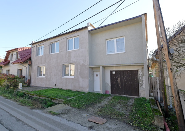 IBA U NÁS! NA PREDAJ prémiové rodinné sídlo v Kálnici 938m2