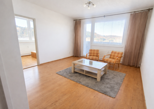 IBA U NÁS! Na prenájom 3-izbový byt ulica SNP, PB