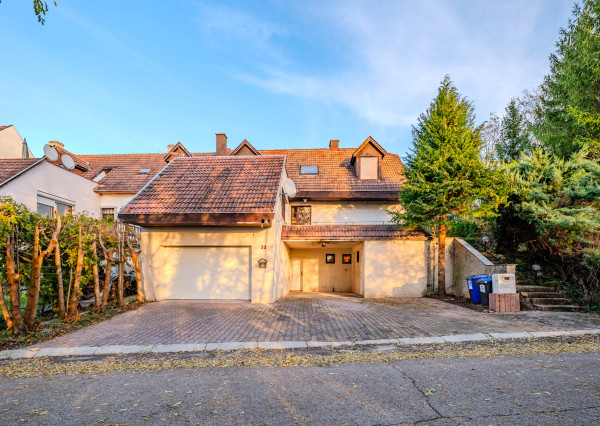 IBA U NÁS! Na predaj RD Nad Teheľňou, 305m2, Trenčín