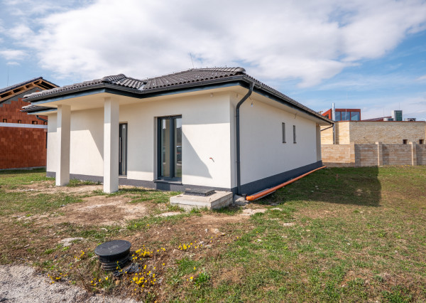 IBA U NÁS! 4 izbový rodinný dom Nižná Šebastová, Prešov